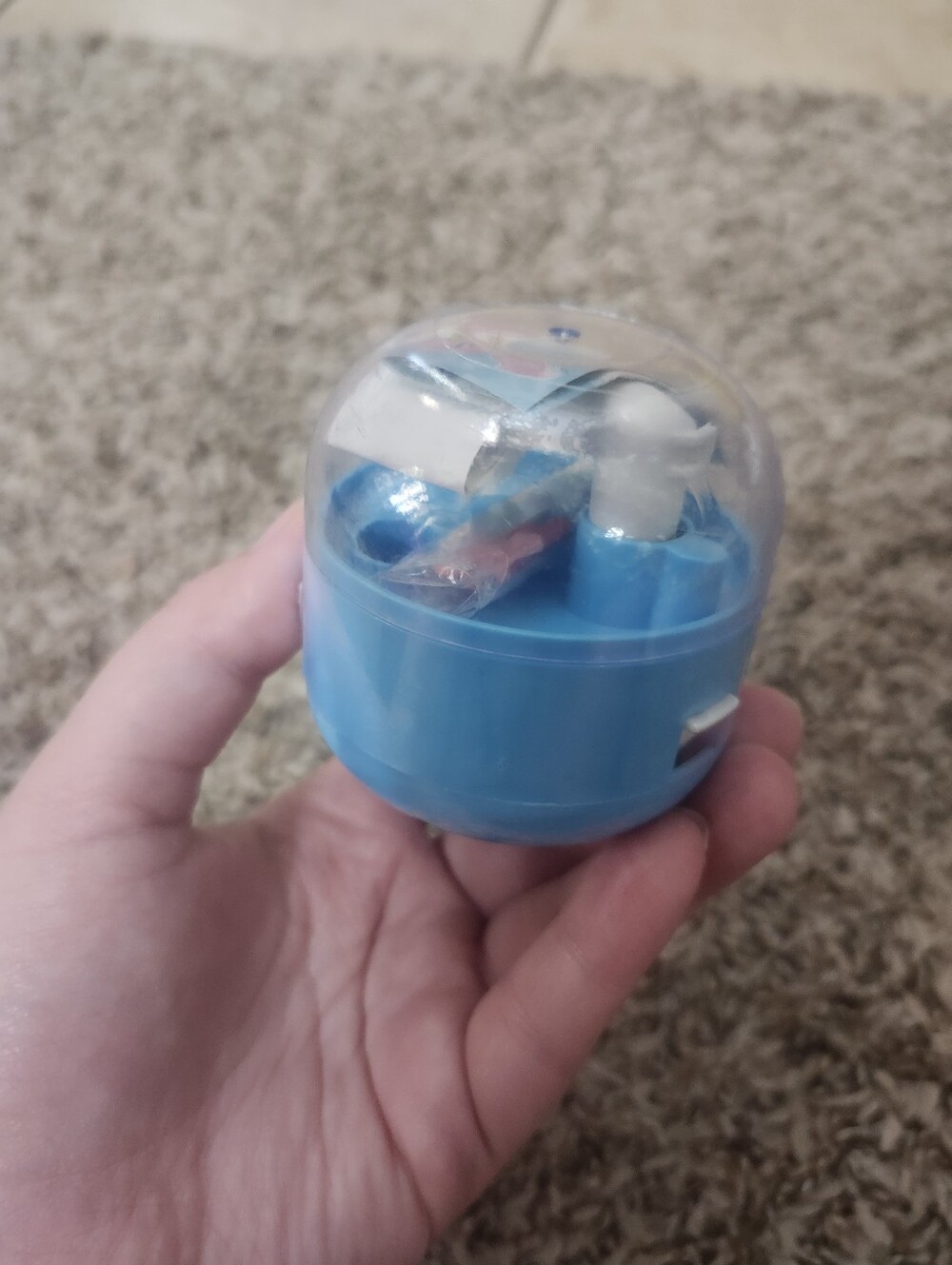 Miniture Claw Game With Tiny Dinosaurs